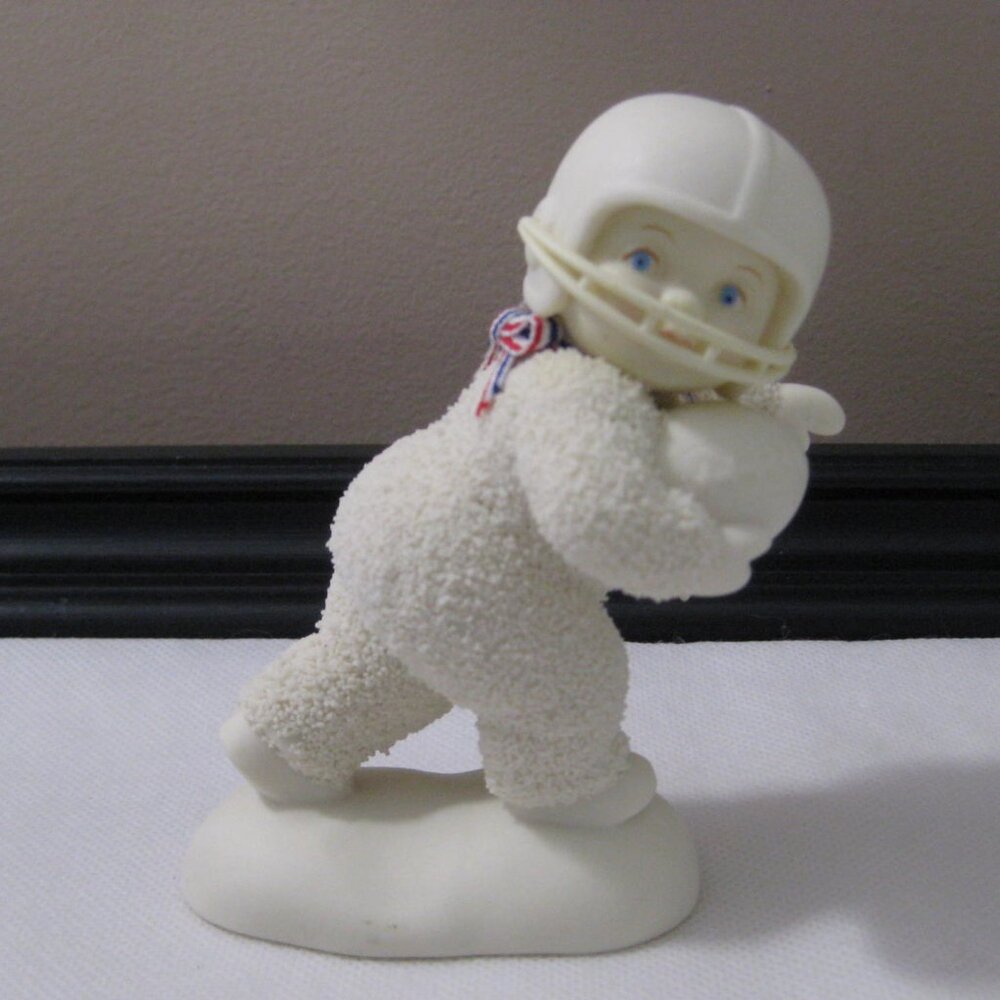 Vintage Dept 56 - Snowbabies - STARLIGHT GAMES - "GOING THE DISTANCE" - 2002
